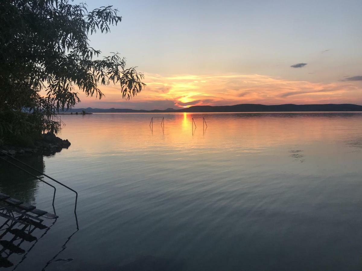 Sunny Private Beach Balatonlelle Exterior foto